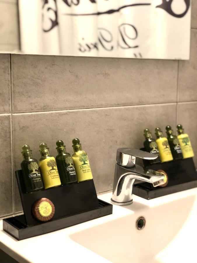 Casa Navarino - Premium Apartment In The City Centre テッサロニキ エクステリア 写真